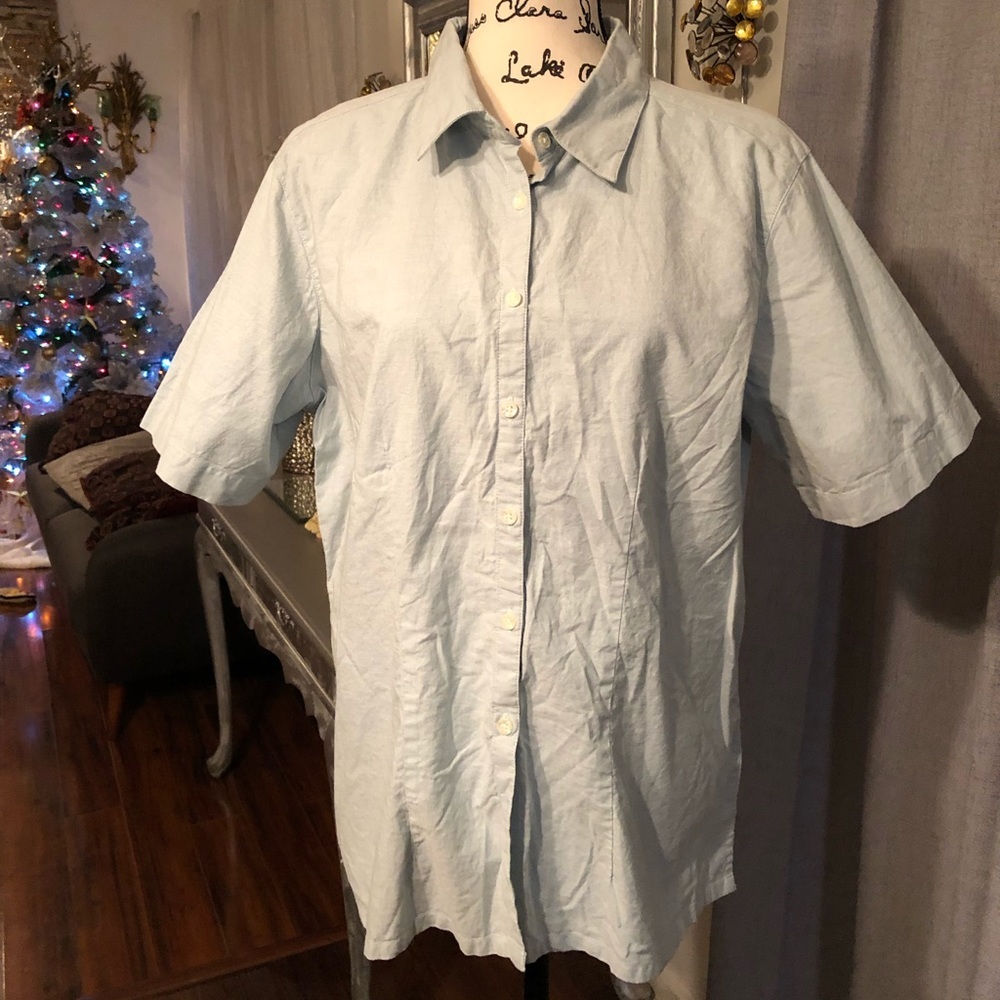 Van heusen ladies’ short sleeve button Down shirt